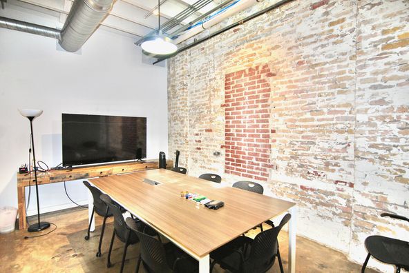 1101 E 6th St, Austin, TX 78702